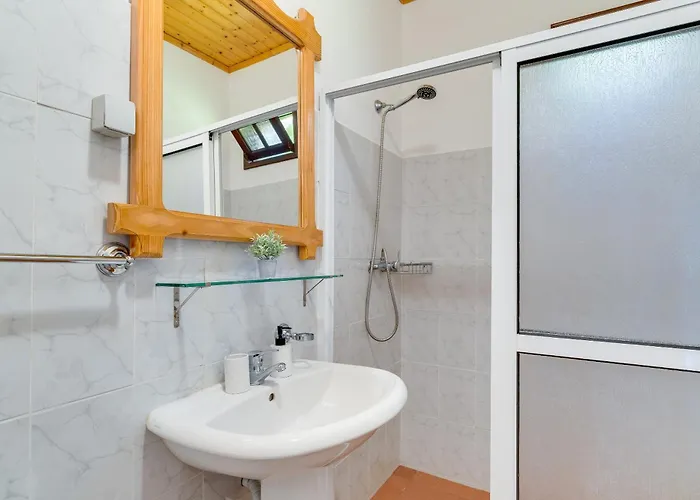 Maiata House By Madeira